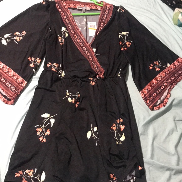 Dress - Picture 2 of 6